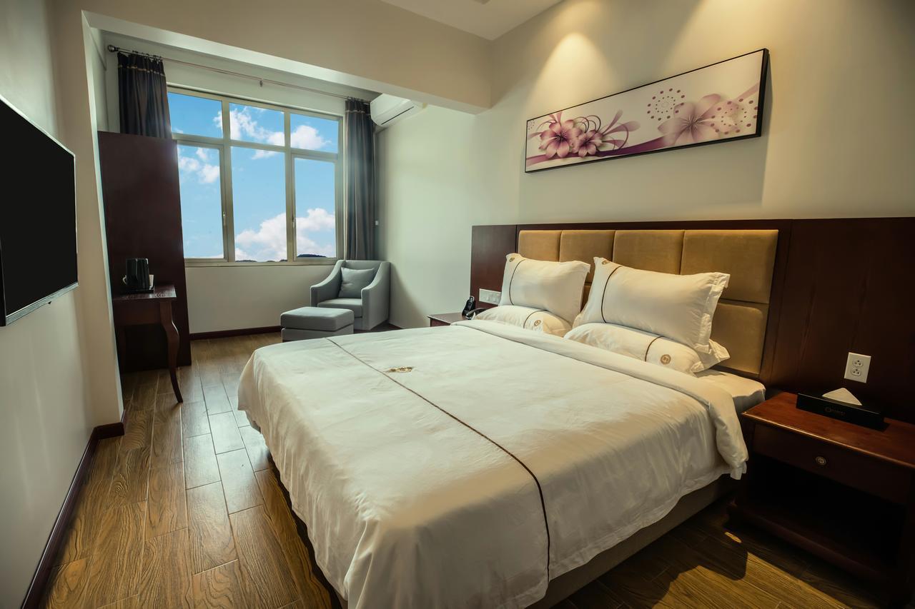 Tf Seaside Hotel Гарапан Экстерьер фото