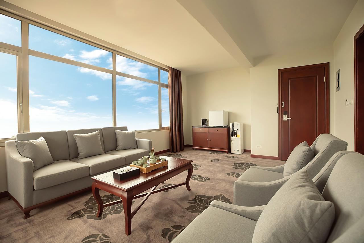 Tf Seaside Hotel Гарапан Экстерьер фото
